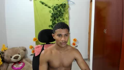 Snapshot of corzoethan chatting on January 2025 02:11:02 AM Ethan online show from January 2025 02:11:02 AM