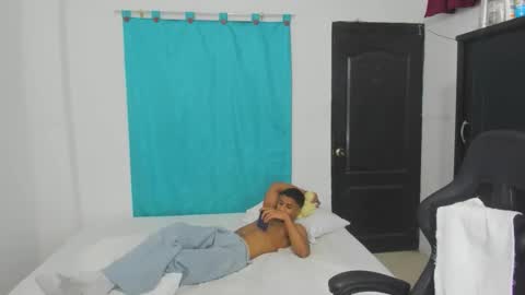 Snapshot of corzoethan chatting on October 2025 01:15:01 AM Ethan online show from October 2025 01:15:01 AM