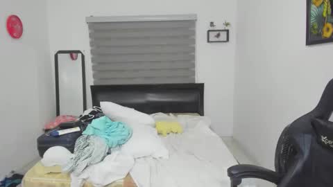 Snapshot of corzoethan chatting on October 2025 12:07:02 AM Ethan online show from October 2025 12:07:02 AM