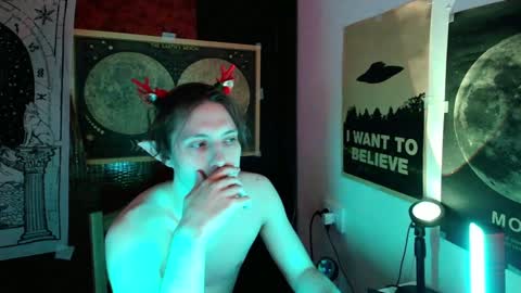 Snapshot of cosmonudes chatting on December 2024 12:21:02 AM Barry online show from December 2024 12:21:02 AM