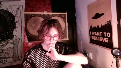 Snapshot of cosmonudes chatting on January 2025 04:36:01 PM Barry online show from January 2025 04:36:01 PM