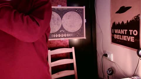 Snapshot of cosmonudes chatting on January 2025 10:22:02 PM Barry online show from January 2025 10:22:02 PM