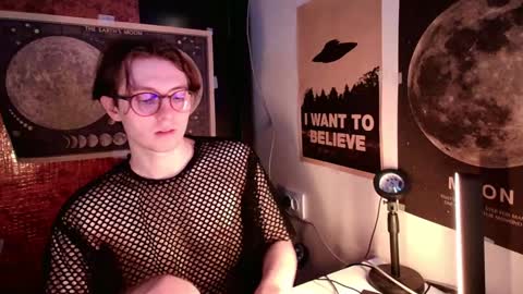 Snapshot of cosmonudes chatting on January 2025 05:33:02 PM Barry online show from January 2025 05:33:02 PM