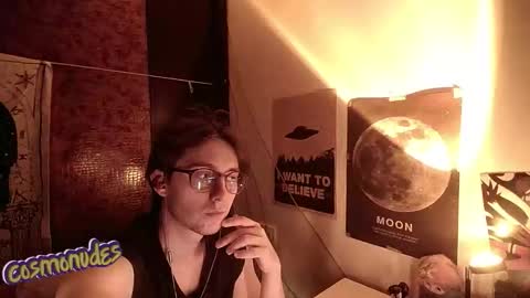 Snapshot of cosmonudes chatting on November 2025 02:26:01 PM Barry online show from November 2025 02:26:01 PM