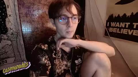 Snapshot of cosmonudes chatting on November 2025 08:51:01 PM Barry online show from November 2025 08:51:01 PM