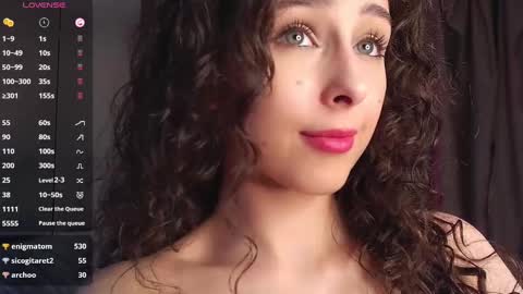 Luna online show from March 2025 05:17:02 PM