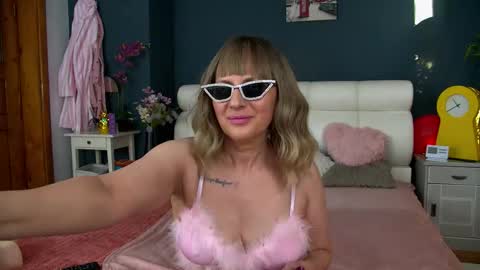 Snapshot of cougarmilf_ chatting on February 2026 03:11:02 PM cougarmilf_ online show from February 2026 03:11:02 PM