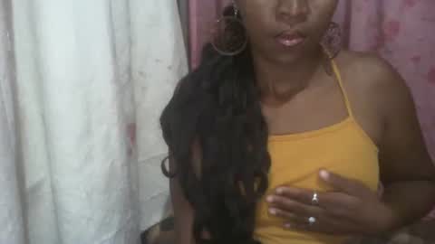 Snapshot of couleur_vanille chatting on February 2025 12:10:01 AM couleur_vanille online show from February 2025 12:10:01 AM