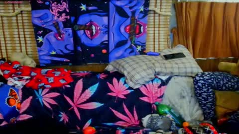 Alaskawildcouple online show from October 2025 09:28:02 AM