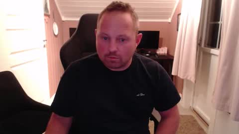 couple3845 online show from October 2025 08:20:01 PM