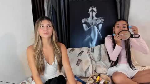 Snapshot of couple_funnyy chatting on May 2026 10:52:02 PM couple_funnyy online show from May 2026 10:52:02 PM