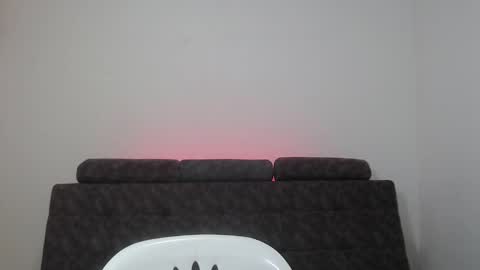 Snapshot of couple_sexandlove chatting on February 2025 02:27:02 PM ALEJANDRO Y EMILY online show from February 2025 02:27:02 PM