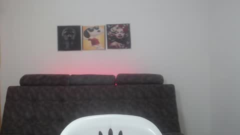 Snapshot of couple_sexandlove chatting on March 2025 02:34:01 PM ALEJANDRO Y EMILY online show from March 2025 02:34:01 PM