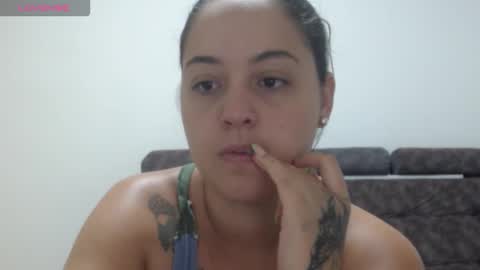 Snapshot of couple_sexandlove chatting on February 2026 10:09:02 AM ALEJANDRO Y EMILY online show from February 2026 10:09:02 AM