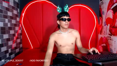 MIA LIZ AND SAM online show from December 2024 01:22:02 PM