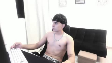 MIA LIZ AND SAM online show from July 2026 04:43:02 AM