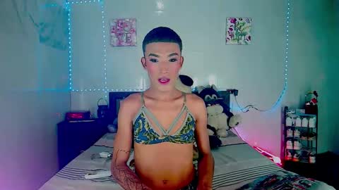 ALEXA  KIM online show from October 2025 07:03:01 PM