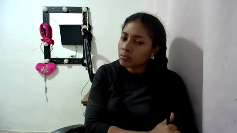 Snapshot of coupleeswetthott chatting on April 2026 04:28:02 AM coupleeswetthott online show from April 2026 04:28:02 AM