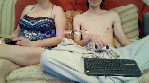 Snapshot of couplekake chatting on April 2026 11:11:01 PM CoupleKake online show from April 2026 11:11:01 PM