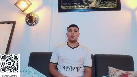 Snapshot of couplelovely_dss chatting on November 2025 01:43:01 PM Barby and Kenny online show from November 2025 01:43:01 PM