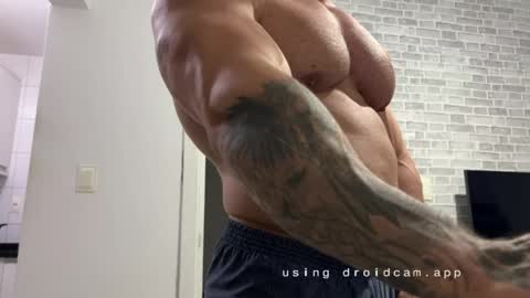 couplemuscle40 online show from May 2026 11:56:02 PM