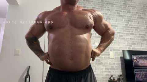 couplemuscle40 online show from May 2026 04:57:01 PM