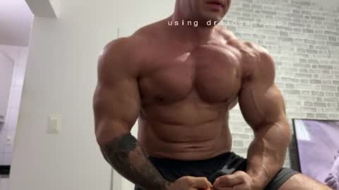 couplemuscle40 online show from June 2026 01:44:01 PM