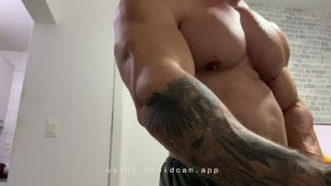 couplemuscle40 online show from June 2026 01:23:01 PM