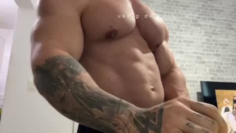 couplemuscle40 online show from June 2026 07:26:02 PM