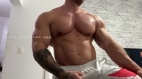 couplemuscle40 online show from July 2026 03:01:02 PM