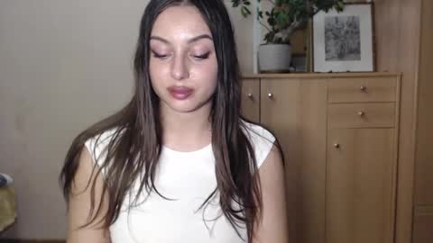 Snapshot of courtney_lux chatting on January 2025 05:51:02 PM Courtney online show from January 2025 05:51:02 PM