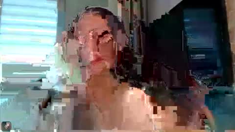 Snapshot of courtney_lux chatting on November 2025 08:04:02 AM Courtney online show from November 2025 08:04:02 AM