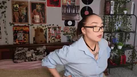 Yuna online show from November 2025 08:07:01 PM