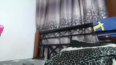 Snapshot of cozy_dion chatting on September 2025 10:11:01 PM Erykah online show from September 2025 10:11:01 PM