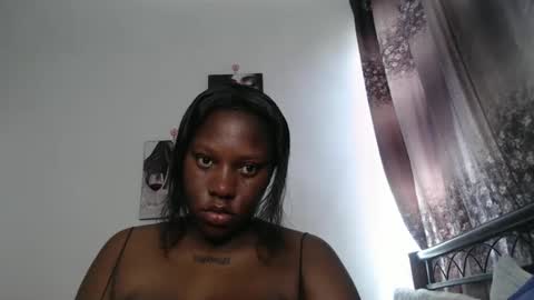 Snapshot of cozy_dion chatting on October 2025 10:34:02 AM Erykah online show from October 2025 10:34:02 AM