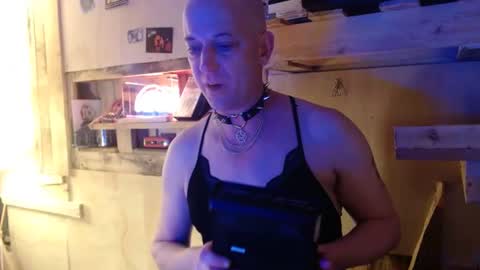crash_gothic online show from July 2026 04:54:01 AM