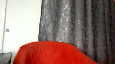 Snapshot of crave_meslowly chatting on January 2026 05:45:01 AM Taliee online show from January 2026 05:45:01 AM