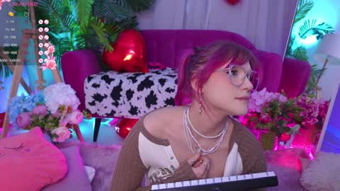 Snapshot of crazy__wine chatting on February 2025 07:07:01 PM Sonya online show from February 2025 07:07:01 PM