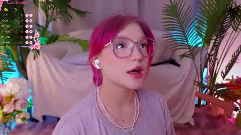 Snapshot of crazy__wine chatting on February 2025 06:15:02 PM Sonya online show from February 2025 06:15:02 PM