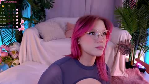 Snapshot of crazy__wine chatting on March 2025 02:44:02 PM Sonya online show from March 2025 02:44:02 PM