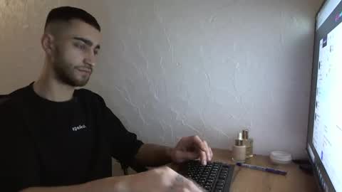 Snapshot of crazy_boy_not_melstroy chatting on December 2024 10:32:01 AM crazy online show from December 2024 10:32:01 AM