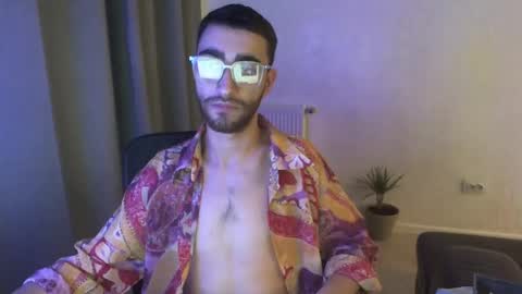 Snapshot of crazy_boy_not_melstroy chatting on January 2025 05:44:01 PM crazy online show from January 2025 05:44:01 PM