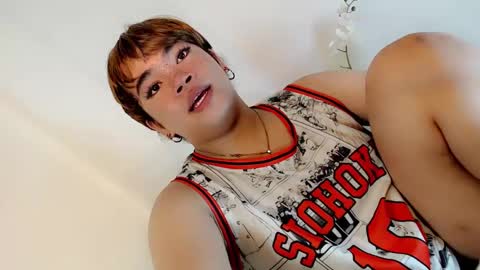 Snapshot of crazy_vixen chatting on February 2025 06:17:01 PM Hot Ayisha online show from February 2025 06:17:01 PM