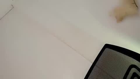 Snapshot of crazy_vixen chatting on March 2025 06:16:01 PM Hot Ayisha online show from March 2025 06:16:01 PM