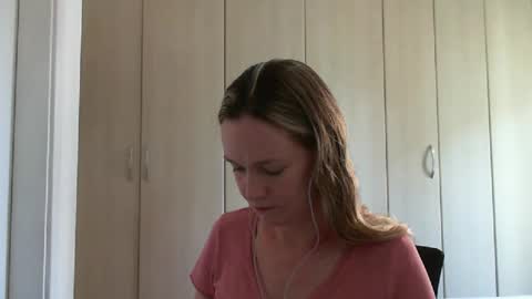 Snapshot of crazyanny chatting on January 2025 10:53:02 AM Anny online show from January 2025 10:53:02 AM