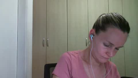 Snapshot of crazyanny chatting on February 2025 08:52:02 PM Anny online show from February 2025 08:52:02 PM