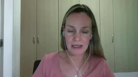 Snapshot of crazyanny chatting on February 2025 03:30:02 PM Anny online show from February 2025 03:30:02 PM