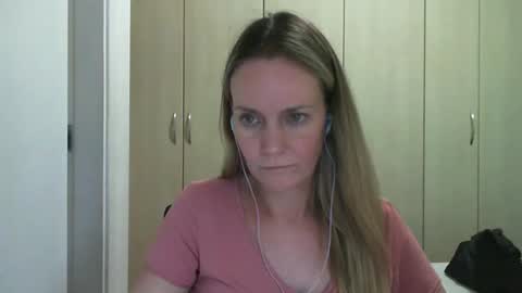 Snapshot of crazyanny chatting on March 2025 09:54:02 PM Anny online show from March 2025 09:54:02 PM