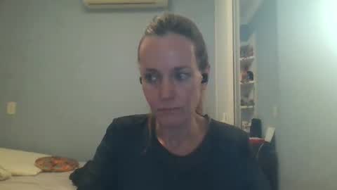 Snapshot of crazyanny chatting on September 2025 10:56:02 PM Anny online show from September 2025 10:56:02 PM