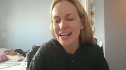 Anny online show from May 2026 12:23:01 PM